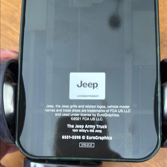 Eurographics Military Army WWII Willie’s JEEP Collectible Truck Puzzle Poster - Picture 4 of 8